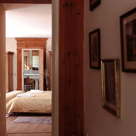 Shepinetree - Capela House Villa *