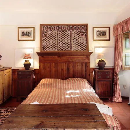 Villa Shepinetree - Capela House