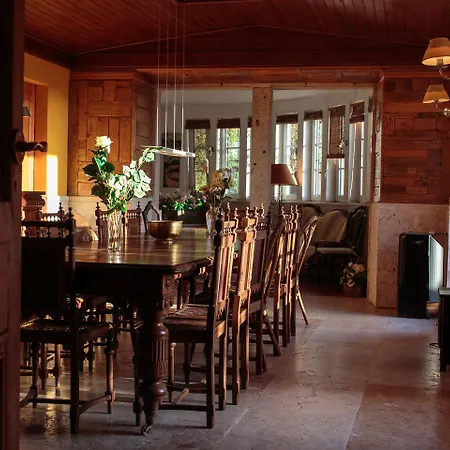 Villa Shepinetree - Capela House Sintra