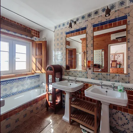 Shepinetree - Capela House Villa Sintra